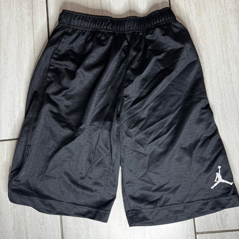Jordan Medium Youth Shorts in Black